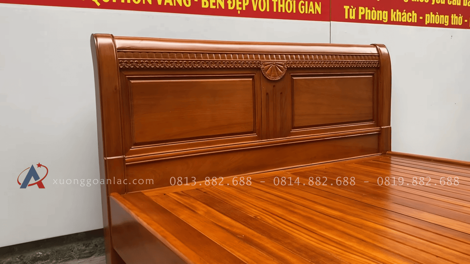Bộ giường ngủ tủ áo cho phòng ngủ gỗ gõ đỏ 31 đầu giường cao 1m1 chạm dải chữ x