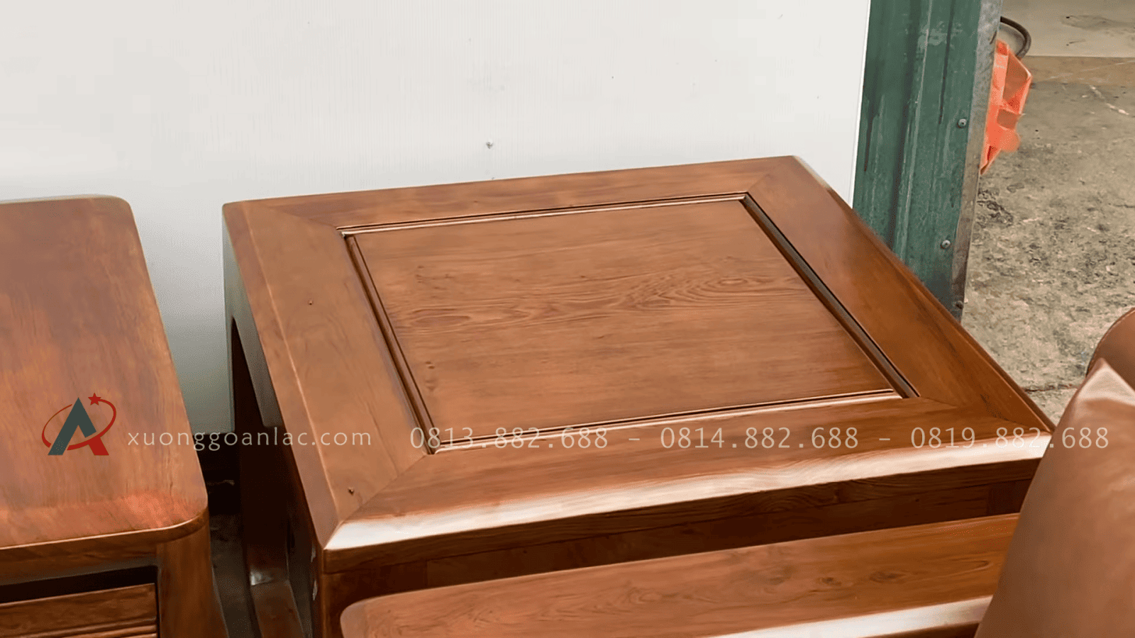 Bộ sofa chân chếch kê hình chữ U gỗ hương đá hàng siêu vip (Anh Đạt - Cao Bằng) 35 mặt đôn góc khuôn tranh vuông 70p