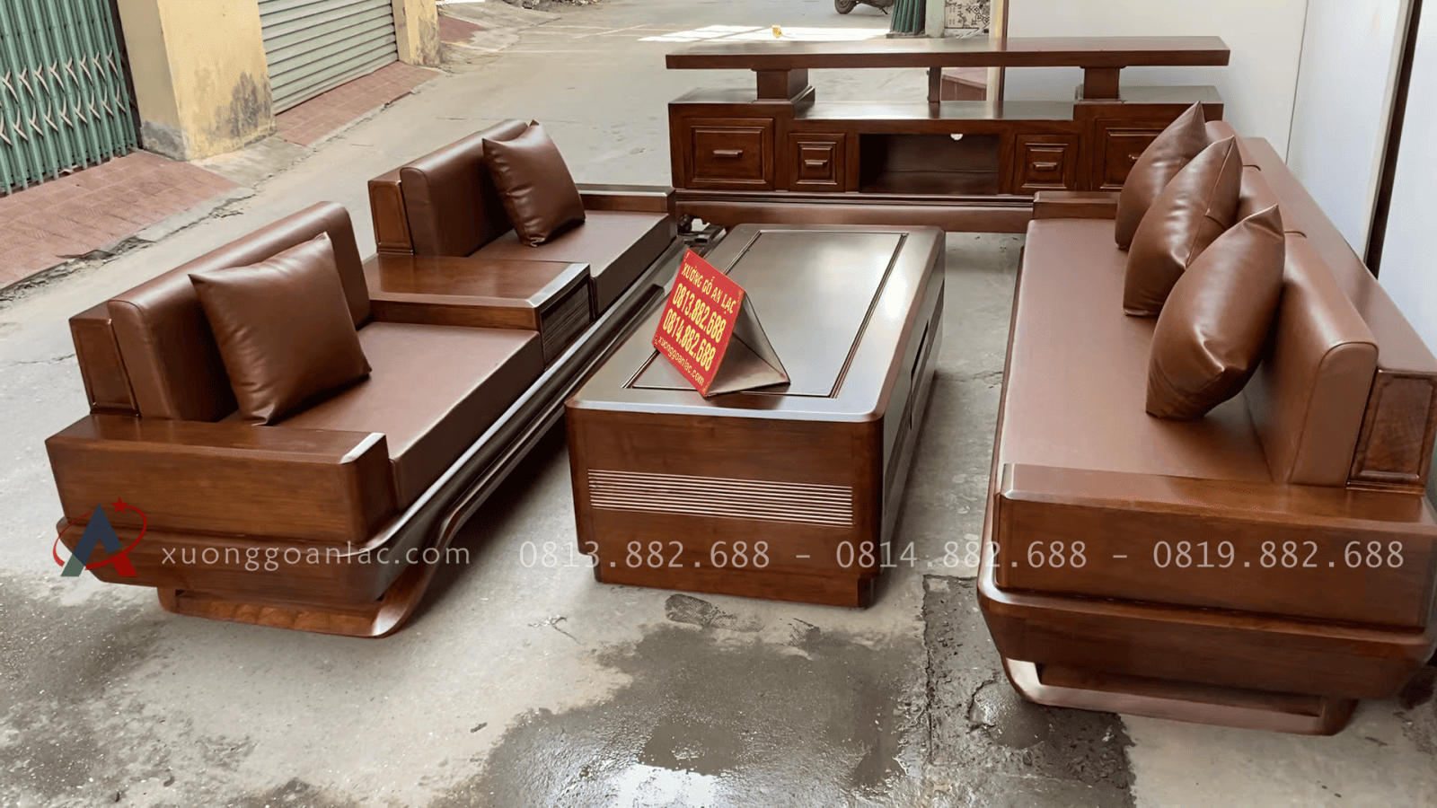 Combo sofa chân thuyền, kệ tivi và án gian thờ gỗ hương đá phun PU giả óc chó 30 bộ sofa gỗ đóng hộp 3 món
