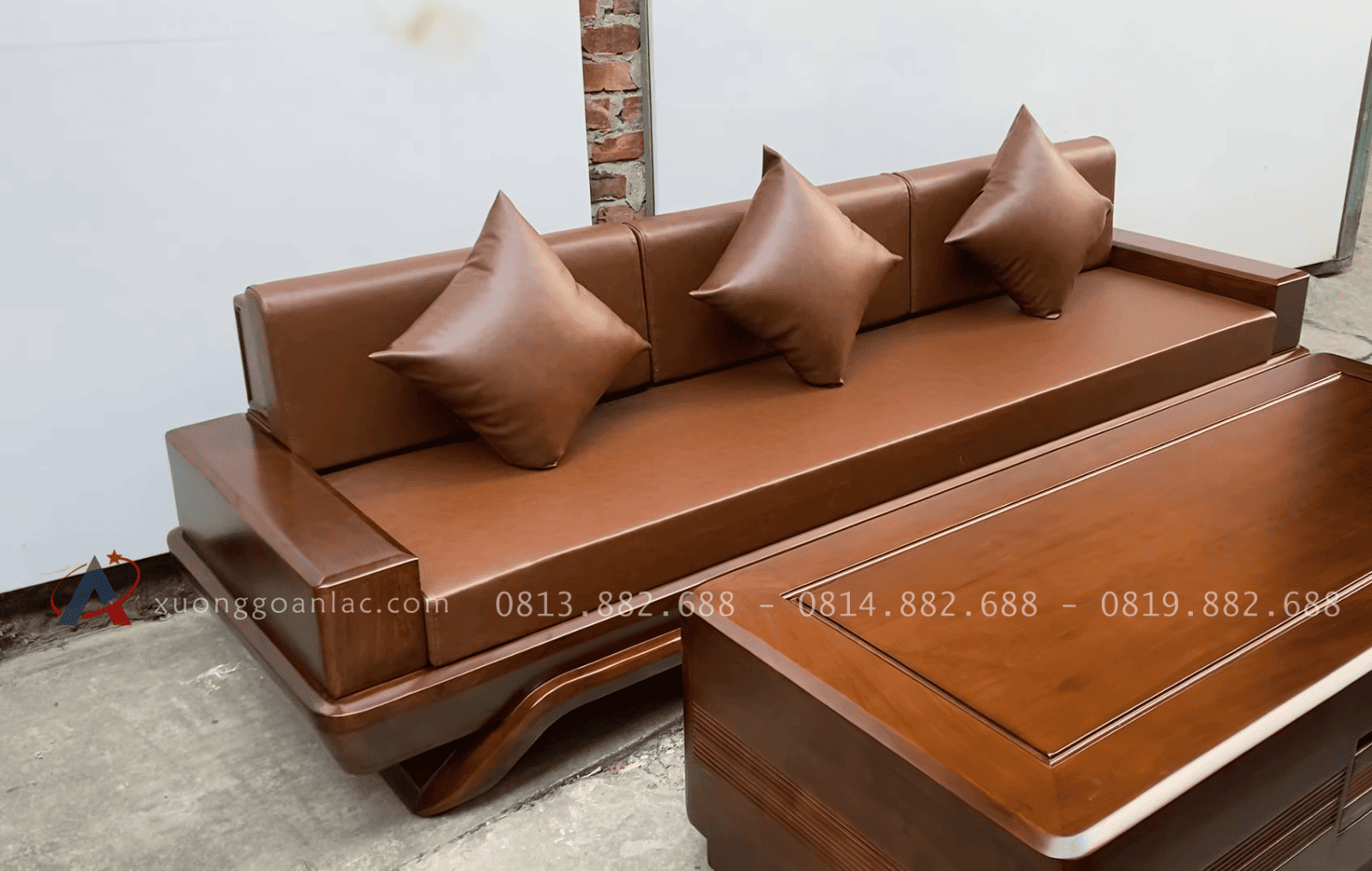 Combo sofa chân thuyền, kệ tivi và án gian thờ gỗ hương đá phun PU giả óc chó 32 Ghế băng dài kết hợp cùng đệm da