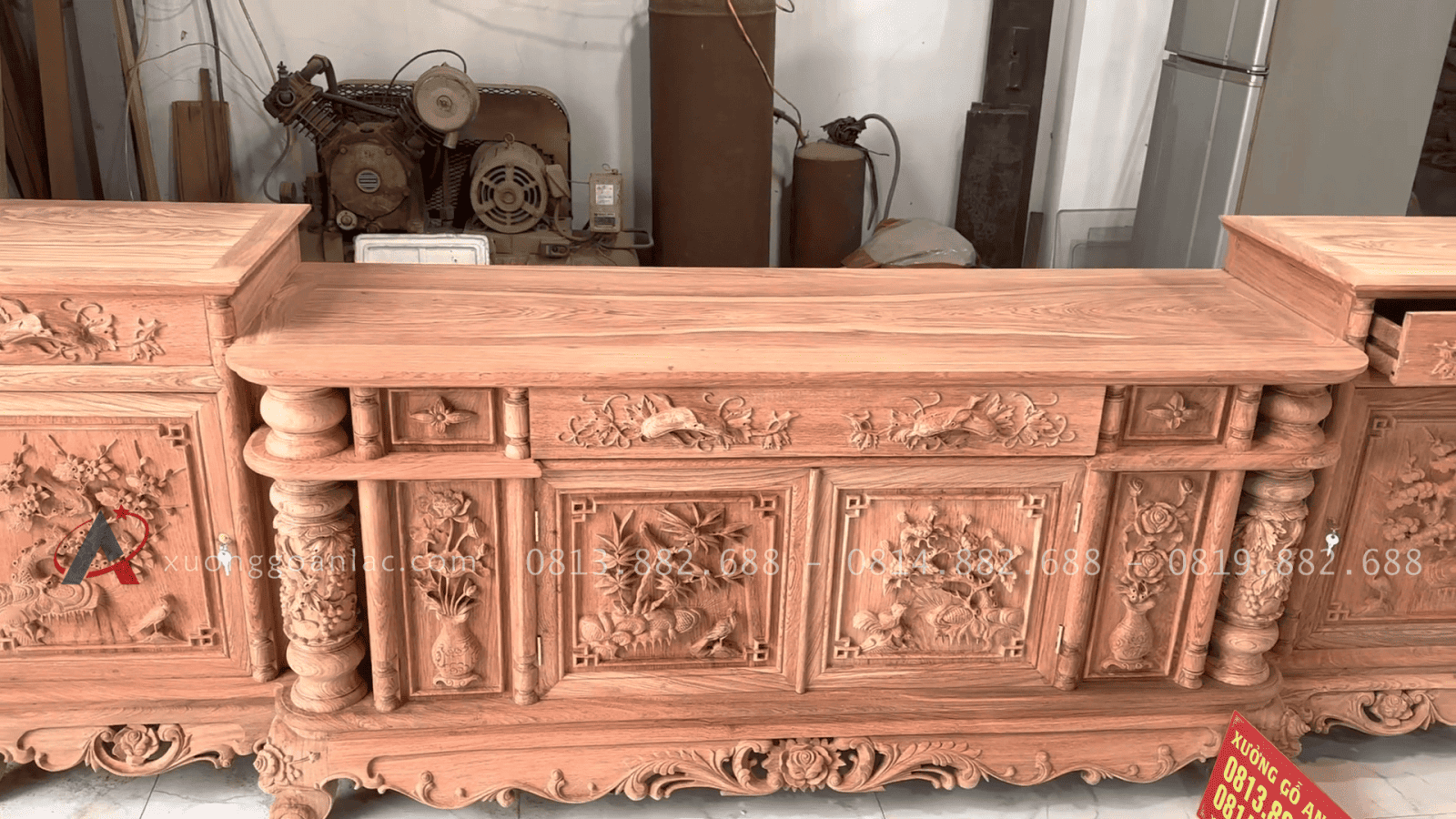 Kệ tivi cột nho hàng dày đẹp đục tay dài 2m8 gỗ hương đá cao cấp (Anh Mạnh - Hải Phòng) 15 bản mộc mẫu kệ tivi cột nho