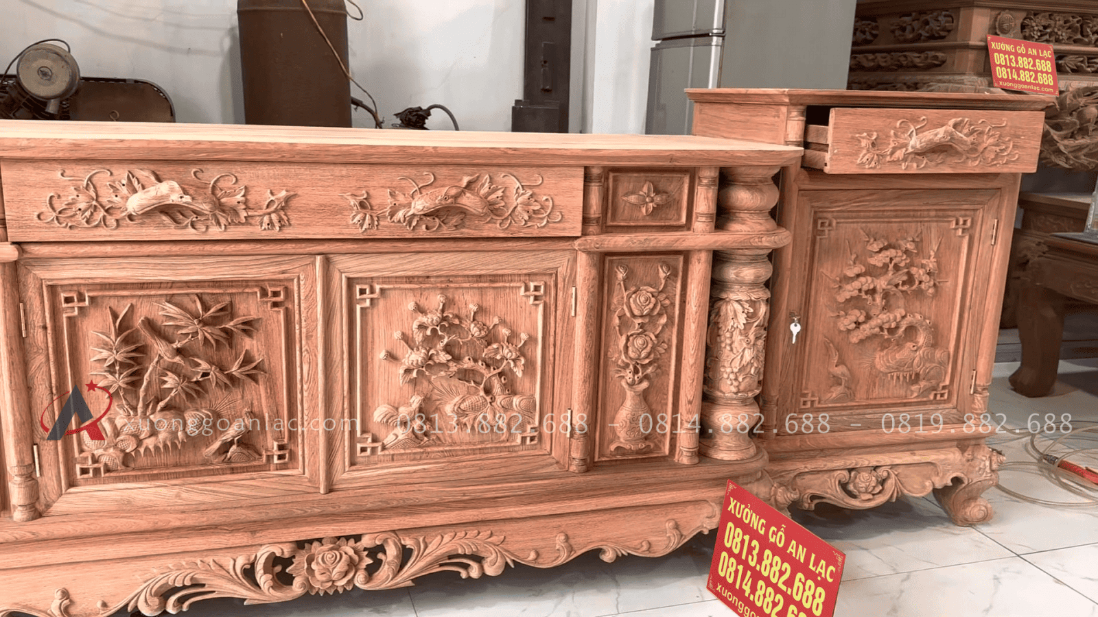 Kệ tivi cột nho hàng dày đẹp đục tay dài 2m8 gỗ hương đá cao cấp (Anh Mạnh - Hải Phòng) 20 cánh tủ đục tranh tứ quý