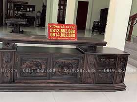 Mẫu kệ tivi 2m6 vát cong gỗ mun hoa Lào đục trống đồng (Chú Hữu - Thanh Hóa) 5 mẫu kệ tivi gỗ mun Lào