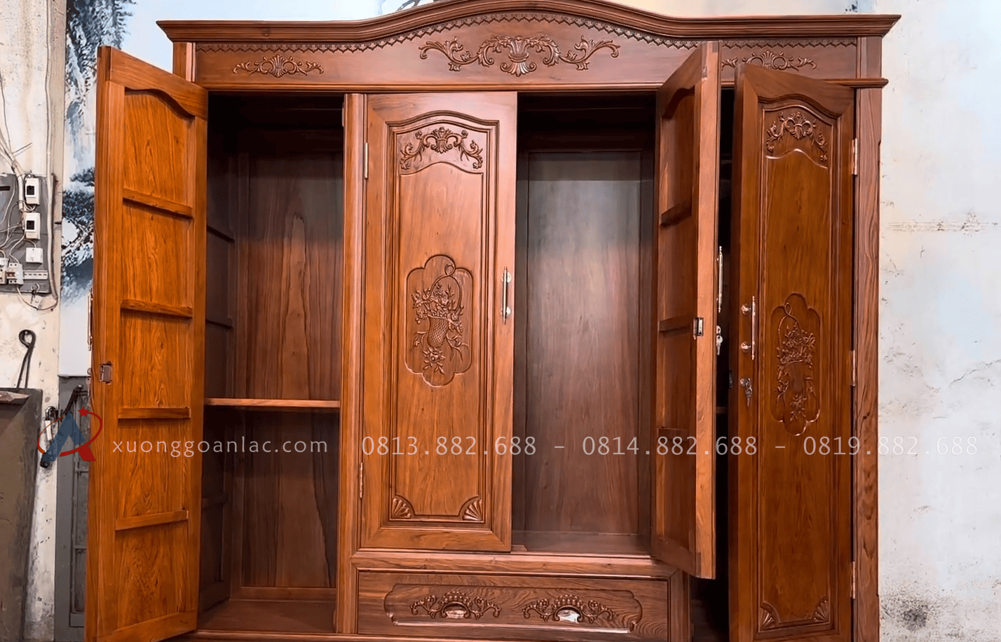 Tủ quần áo 3 buồng 4 cánh gỗ hương đá cao cấp 13 Mẫu tủ 3 buồng 4 cánh tiện dụng
