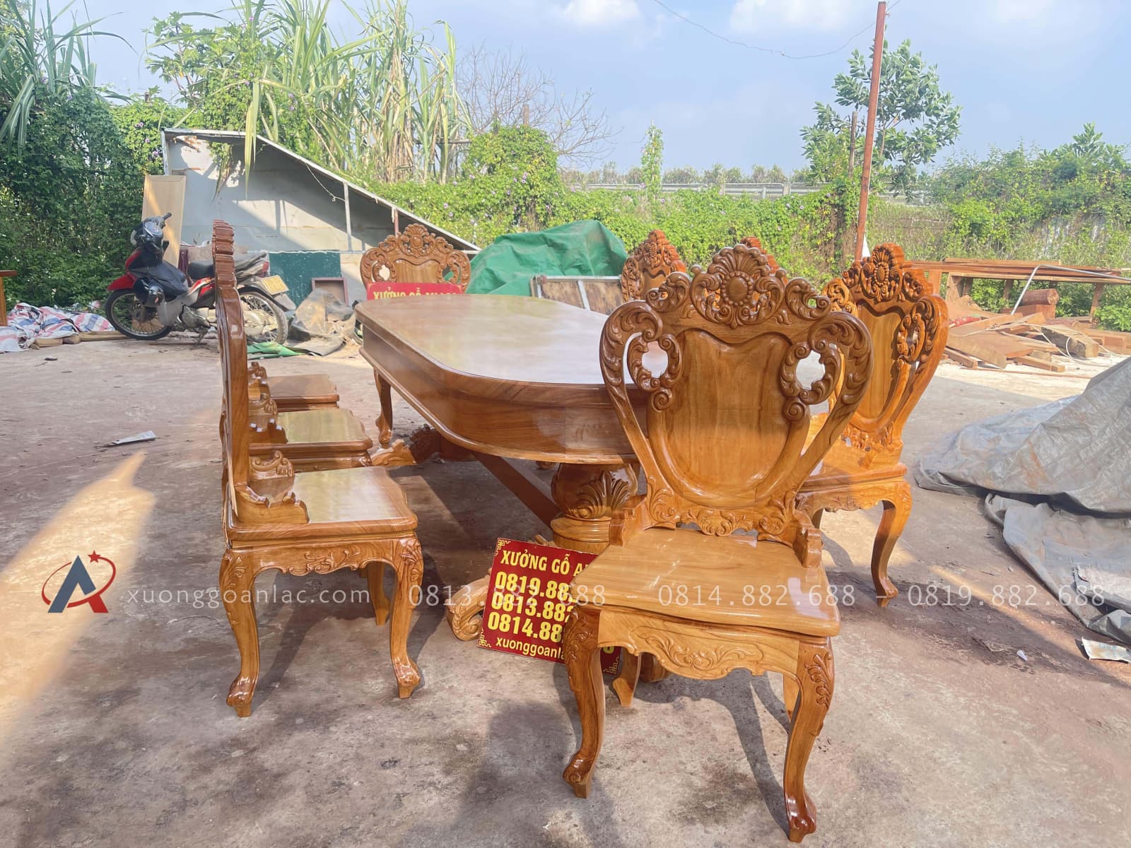 Bộ bàn ăn bầu dục và 8 ghế louis ngọc mặt trời gỗ gõ đỏ cao cấp (Anh Khiêm, Đà Nẵng) 22 bộ bàn ăn 8 ghế