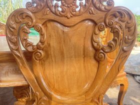 Bộ bàn ăn bầu dục và 8 ghế louis ngọc mặt trời gỗ gõ đỏ cao cấp (Anh Khiêm, Đà Nẵng) 16 lưng ghế tạo hình đẹp mắt
