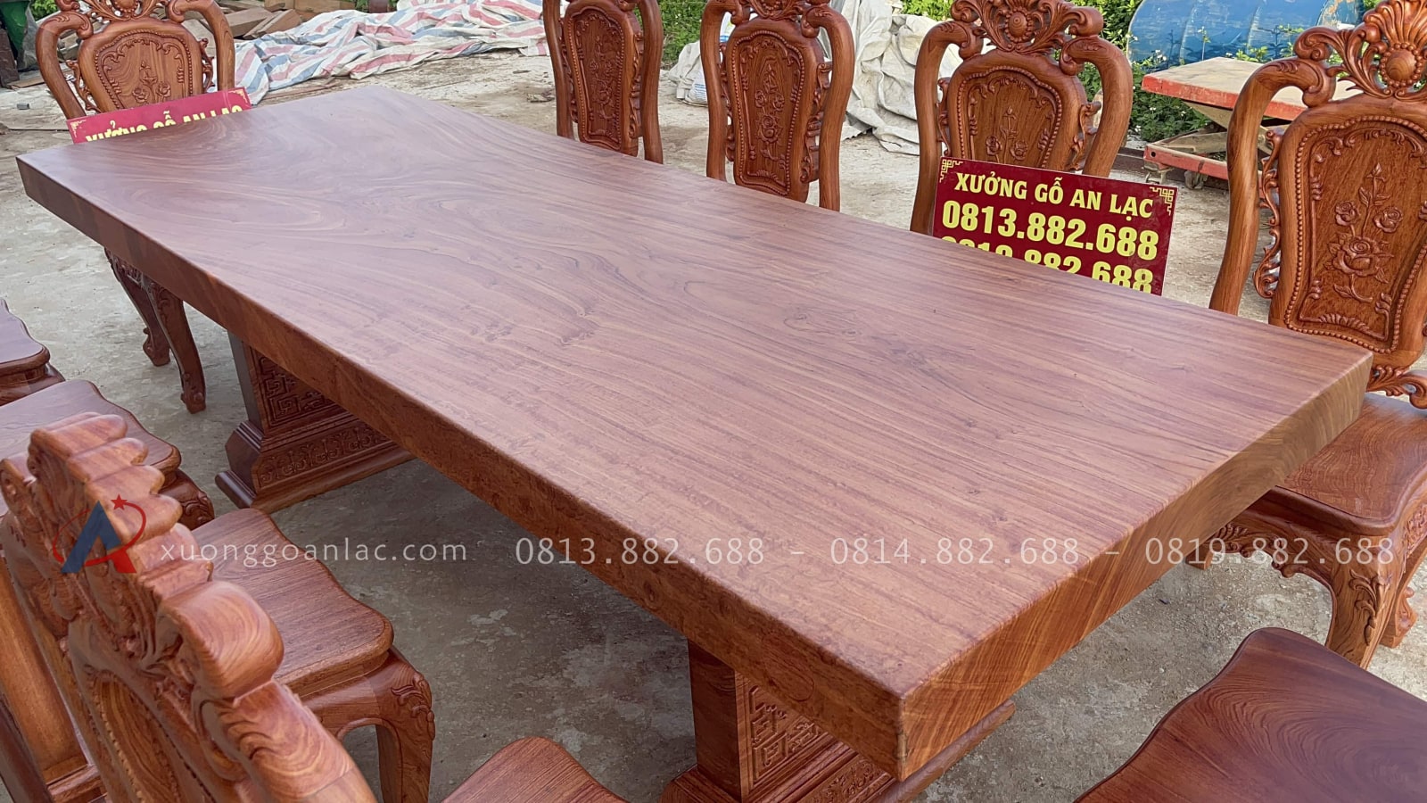 Bàn ăn nguyên khối 10 ghế hồng hạt gỗ hương đá siêu vip (Anh Hồng, Hà Nội) 34 mẫu bàn ăn nguyên khối