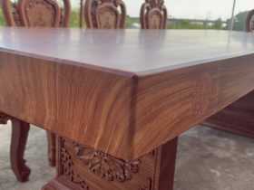 Bàn ăn nguyên khối 10 ghế hồng hạt gỗ hương đá siêu vip (Anh Hồng, Hà Nội) 21 mặt bàn ăn dày 10p