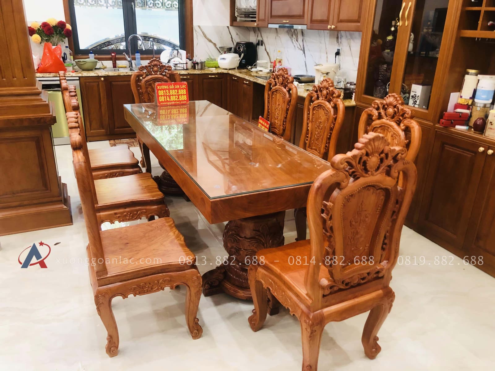 Bộ bàn ăn nguyên khối 8 ghế hồng hạt đục hai mặt gỗ hương đá cao cấp (Anh Đài, Bắc Ninh) 24 bộ bàn ăn louis hoàng gia