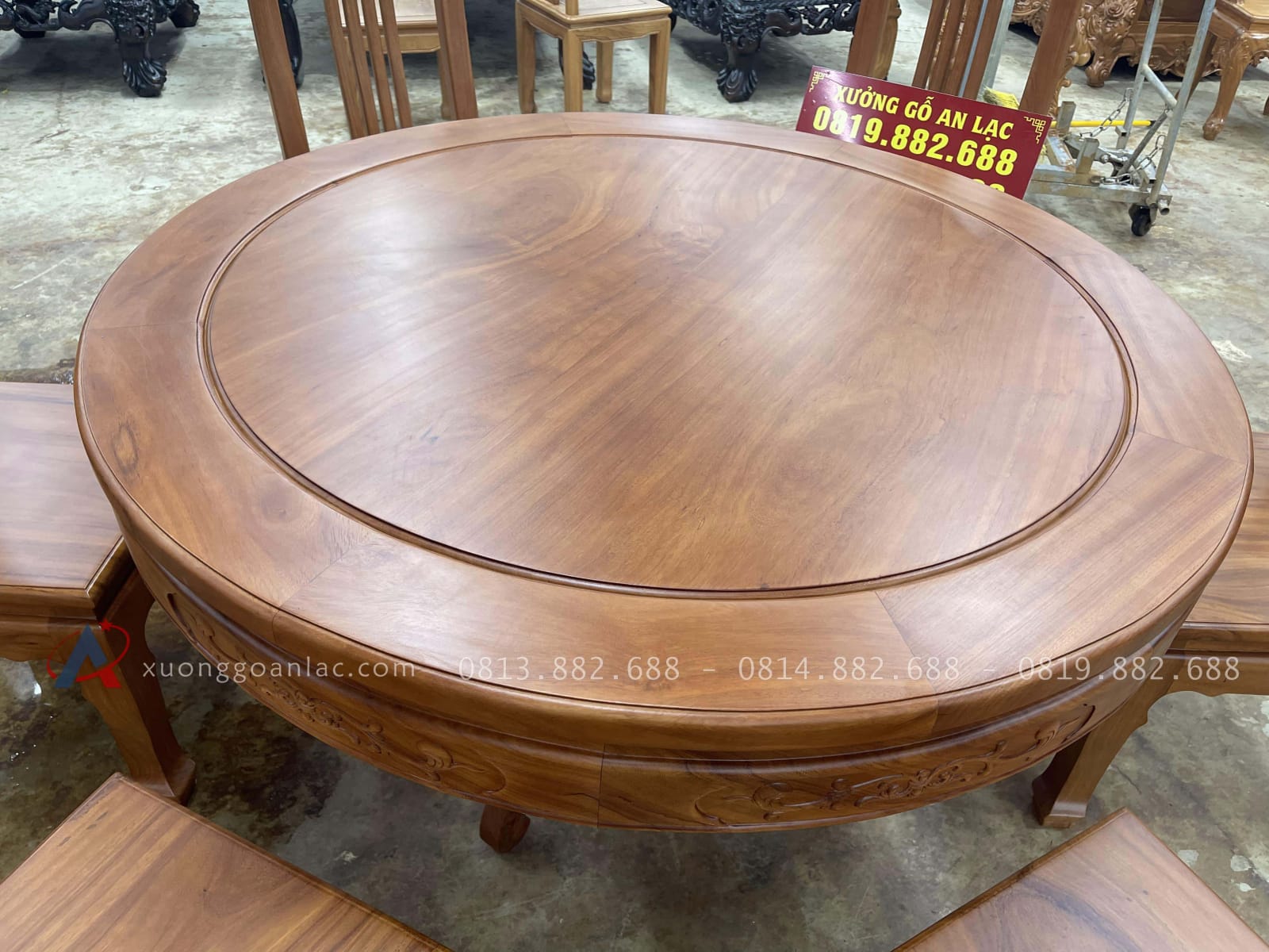 Bộ bàn ăn tròn cùng 6 ghế tựa nan gỗ gõ đỏ cao cấp (Anh Vịnh, Thái Nguyên) 20 bàn ăn tròn khung ván dày dặn