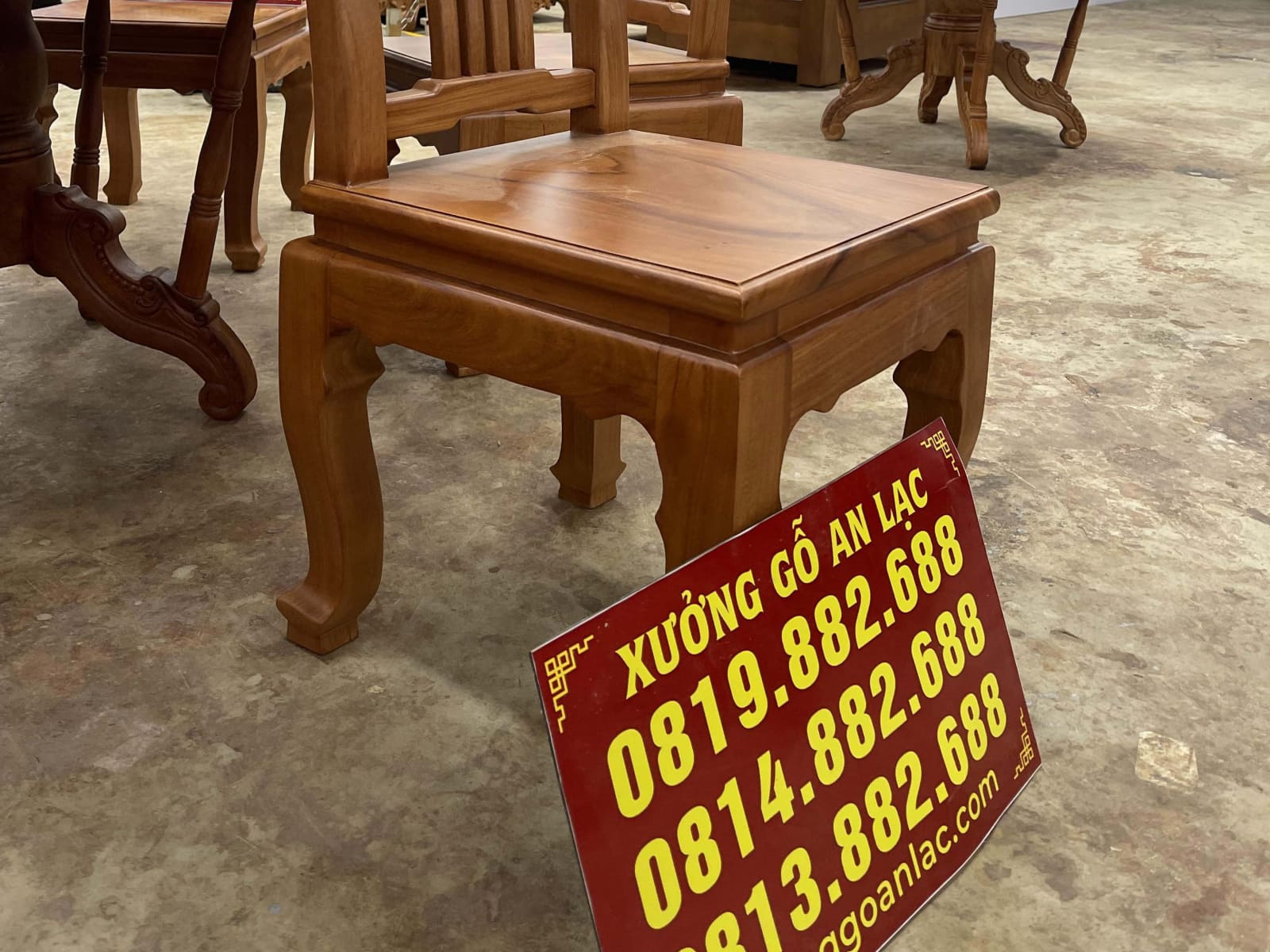 Bộ bàn ăn tròn cùng 6 ghế tựa nan gỗ gõ đỏ cao cấp (Anh Vịnh, Thái Nguyên) 24 mẫu ghế lan gỗ gõ đỏ