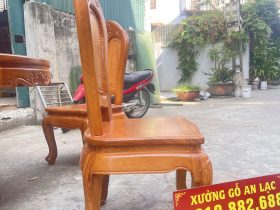 Bộ bàn ăn tròn 6 ghế hoa cúc sang trọng (Chú Quang, An Giang) 13 Phần lưng tựa thiết kế tinh tế
