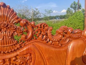 Bộ bàn ghế hoàng gia nguyên khối 10 món gỗ hương đá cao cấp 22 vai ghế đục tỉa tinh xảo