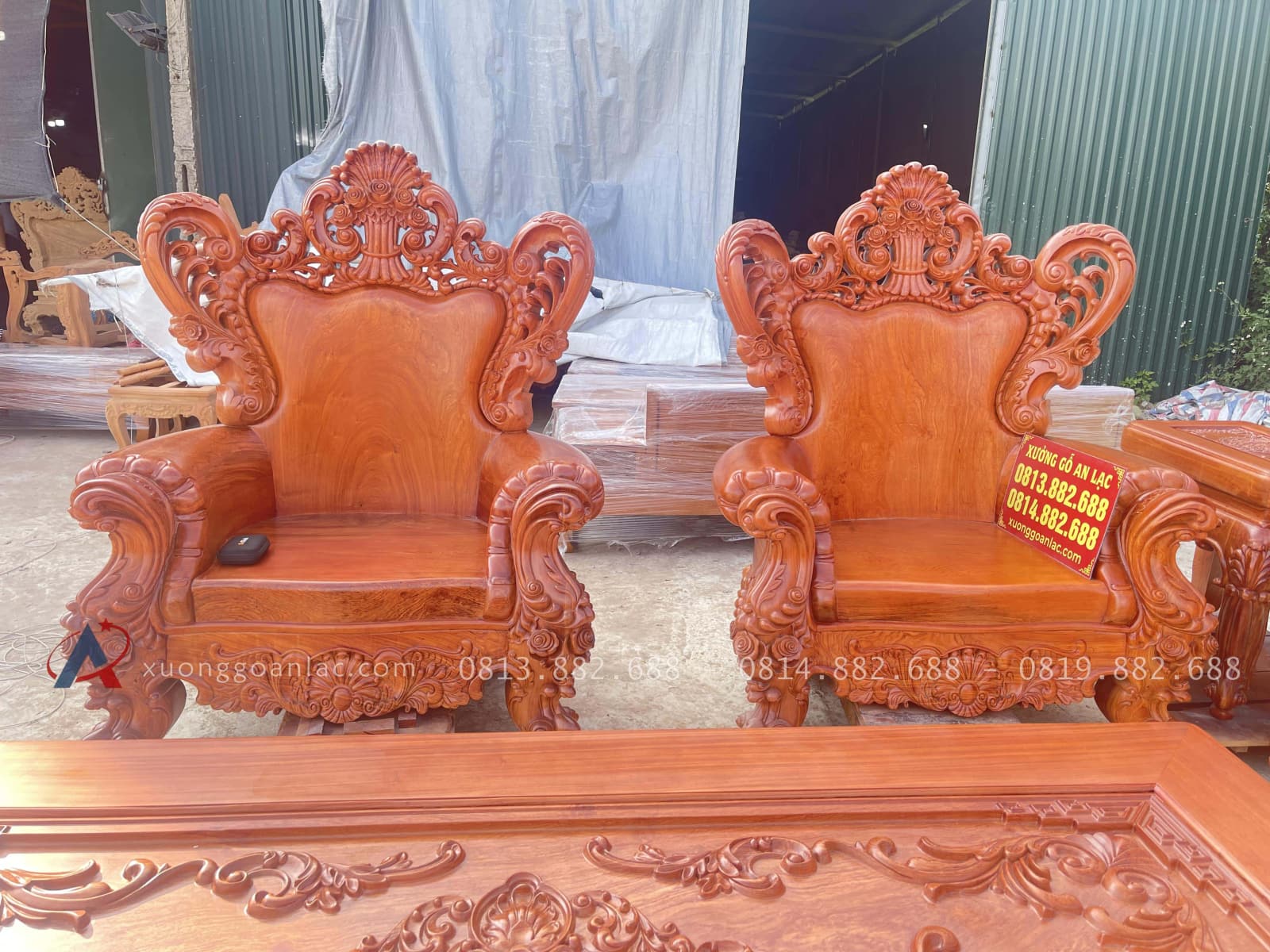 Bộ bàn ghế hoàng gia nguyên khối 10 món gỗ hương đá cao cấp 38 Ghế đơn louis hoàng gia