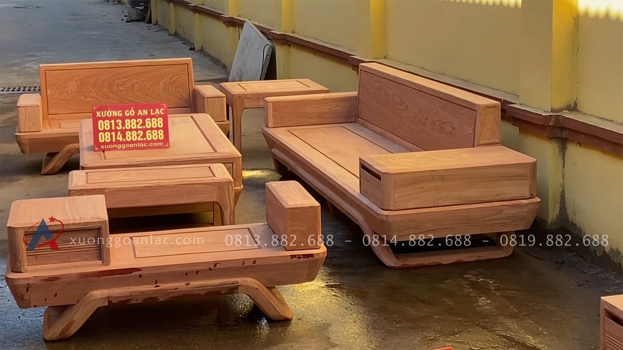 Cận cảnh bản mộc thô 2 bộ sofa chân chéo và chân đùi gà gỗ hương đá cao cấp 52 Mẫu sofa chân chéo