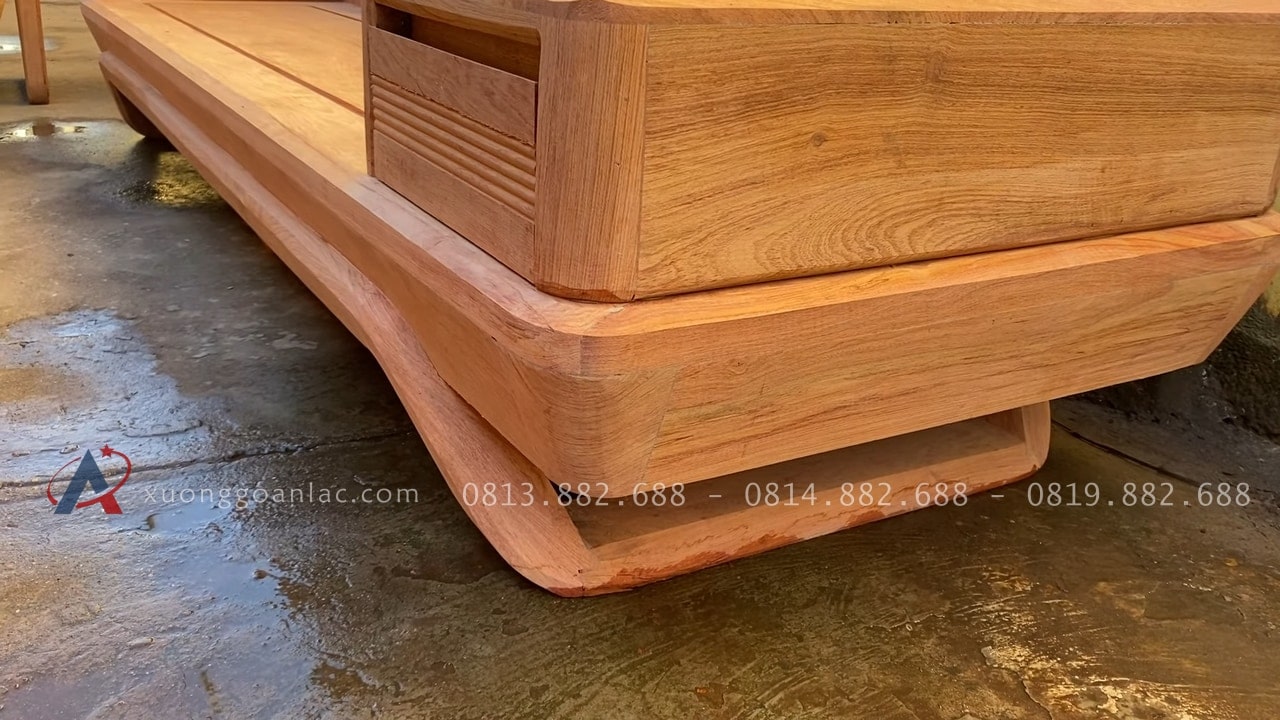 Cận cảnh bản mộc thô 2 bộ sofa chân chéo và chân đùi gà gỗ hương đá cao cấp 59 Hệ chân chéo bản lớn chắc chắn