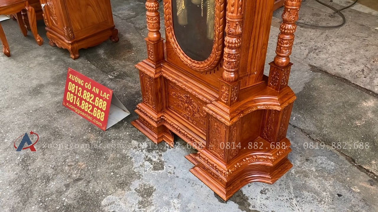 Combo bàn phấn hoa hồng và đồng hồ tứ trụ vát gỗ hương đá cao cấp 44 Chân bệ bề thế chạm trổ cầu kỳ