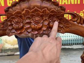 Combo bàn phấn hoa hồng và đồng hồ tứ trụ vát gỗ hương đá cao cấp 19 đỉnh chương đục hoa hồng lá tây