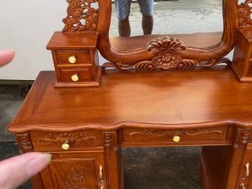 Combo bàn phấn hoa hồng và đồng hồ tứ trụ vát gỗ hương đá cao cấp 22 mặt bàn khung tranh ván liền tấm