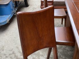 Combo sofa chân vát chéo kèm bộ đệm da Italia cao cấp và bộ bàn ghế ăn sồi hiện đại (Anh Dũng, Đà Nẵng) 40 thiết kế lưng trựa trơn bóng