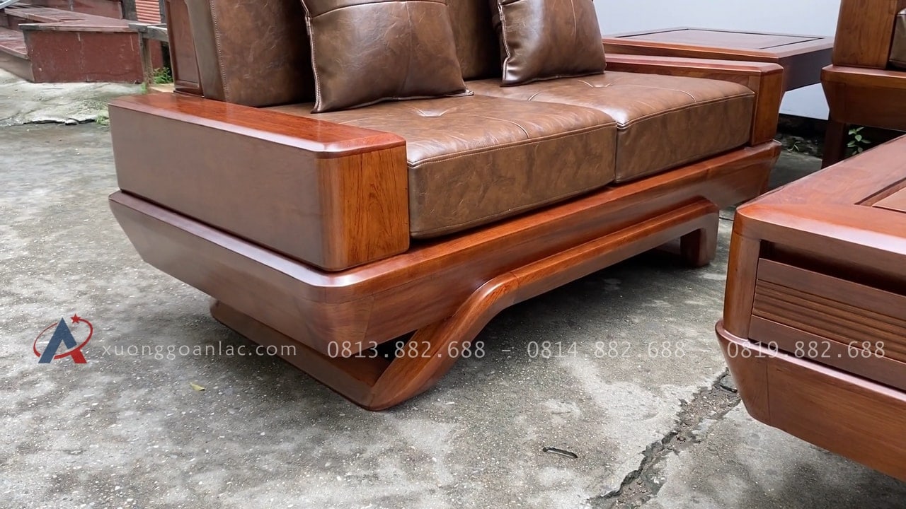 Combo sofa chân vát chéo kèm bộ đệm da Italia cao cấp và bộ bàn ghế ăn sồi hiện đại (Anh Dũng, Đà Nẵng) 50 hệ chân vát chéo độc đáo