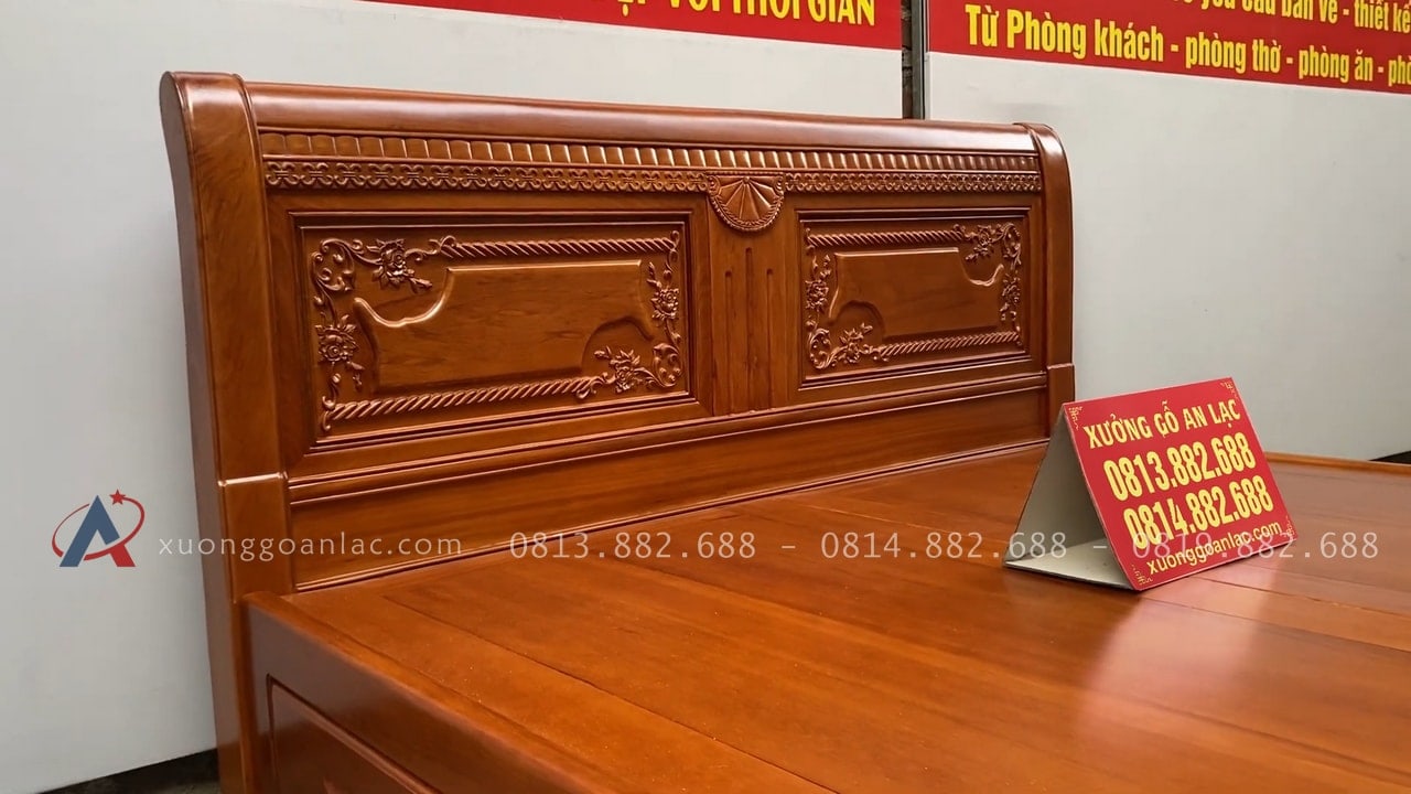 Combo tủ áo và giường ngủ gỗ gõ đỏ hàng đặt dày dặn 48 Đầu giường thiết kế dạng chữ nhật đục họa tiết