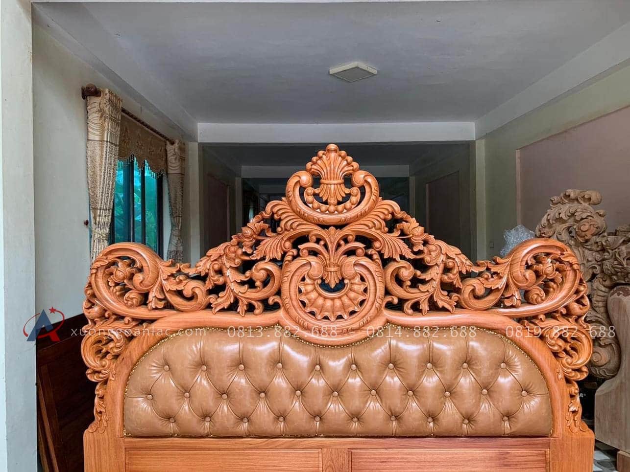 Mẫu giường hoàng gia bọc đệm gỗ gõ đỏ cao cấp 11 mẫu giường ngủ louis hoàng gia