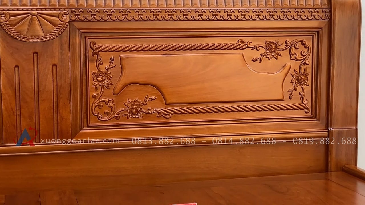 Hoàn thiện giường ngủ chữ x đục hoa dây 24 khung vách đục hoa lá tây