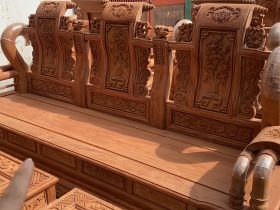 vách đoản thiết kế độc đáo đục tỉa tinh xảo