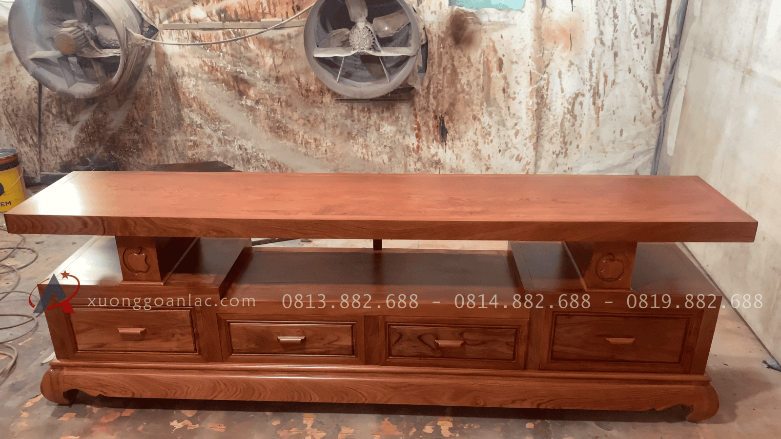 Mẫu kệ tivi gỗ hương 2m34 đá phong cách hiện đại (Chú An - Hà Đông) 9 mẫu kệ tivi hiện đại rộng rãi