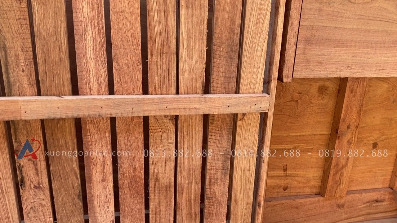 Hình ảnh chân thực bản mộc thô 2 bộ sofa đùi gà gỗ hương đá 50 mặt dưới của mẫu bàn trà.