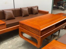 bàn trà rộng rãi từ chất liệu gỗ hương đá