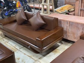Bộ sofa chân chếch vát hàng đặt gỗ hương PU màu óc chó kèm bộ da đệm Hàn Quốc (Anh Thịnh - Hà Nam) 25 ghế đôi kết cấu đóng hộp