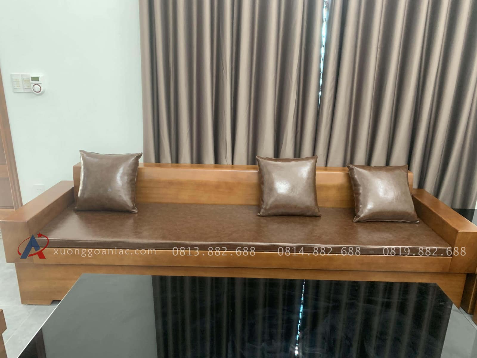 Bàn Giao bộ sofa và kệ tivi gỗ gõ đỏ cao cấp tại Bắc Ninh cho gia đình anh Trường 20 mẫu ghế băng dài nguyên khối