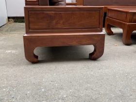 Thiết kế chân hươu của mẫu ghế đôi