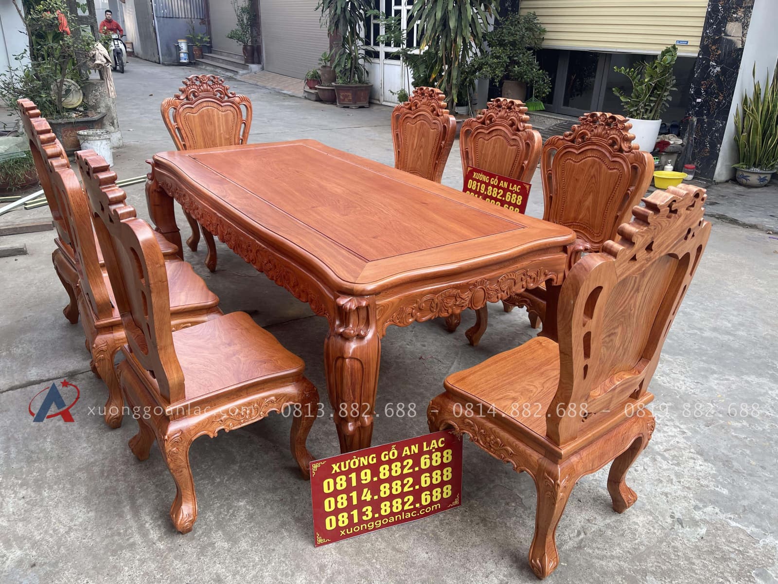 Bộ bàn ăn dài hoàng gia và 8 ghế louis gỗ hương đá cao cấp (Chú Nghị, Bắc Giang) 16 bàn ăn dài 8 ghế louis hoàng gia gỗ hương đá