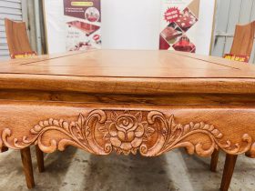 Bàn ăn hoàng gia kết hợp 6 ghế hiện đại gỗ hương đá (Anh Tân, Hải Dương) 10 yếm bàn chạm hoa hồng lá tây