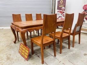 Bàn ăn hoàng gia kết hợp 6 ghế hiện đại gỗ hương đá (Anh Tân, Hải Dương) 11 bộ bàn ăn 6 ghế hiện đại