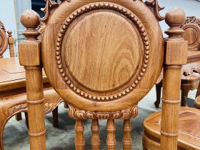 Bộ bàn ăn hoàng gia 8 ghế louis cổ điển gỗ hương đá cao cấp (Chị Phương, Hà Nội) 20 vách tựa ghế thiết kế độc đáo