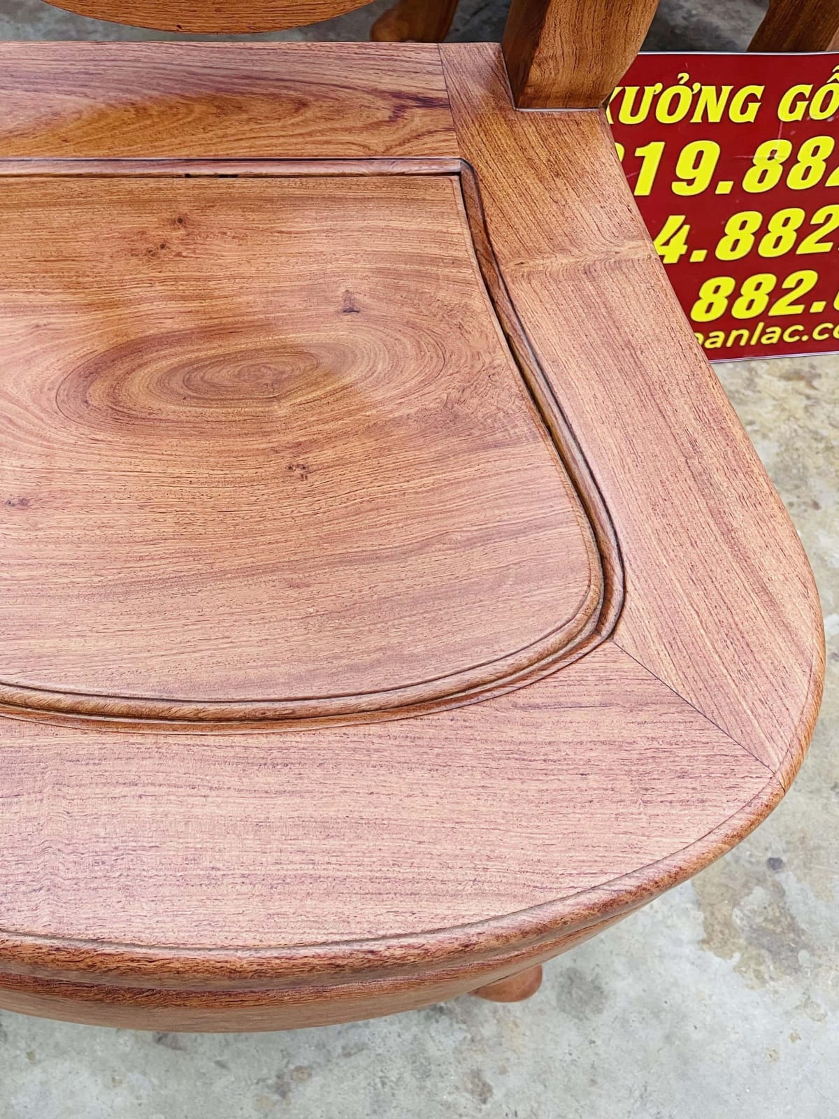 Bộ bàn ăn hoàng gia 8 ghế louis cổ điển gỗ hương đá cao cấp (Chị Phương, Hà Nội) 32 mặt ghế ngồi khuôn 4 ván 2