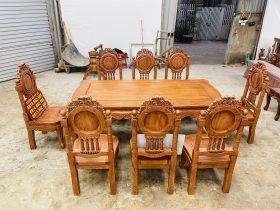 Bộ bàn ăn hoàng gia 8 ghế louis cổ điển gỗ hương đá cao cấp (Chị Phương, Hà Nội) 12 bộ bàn ăn 8 ghế phong cách cổ điển