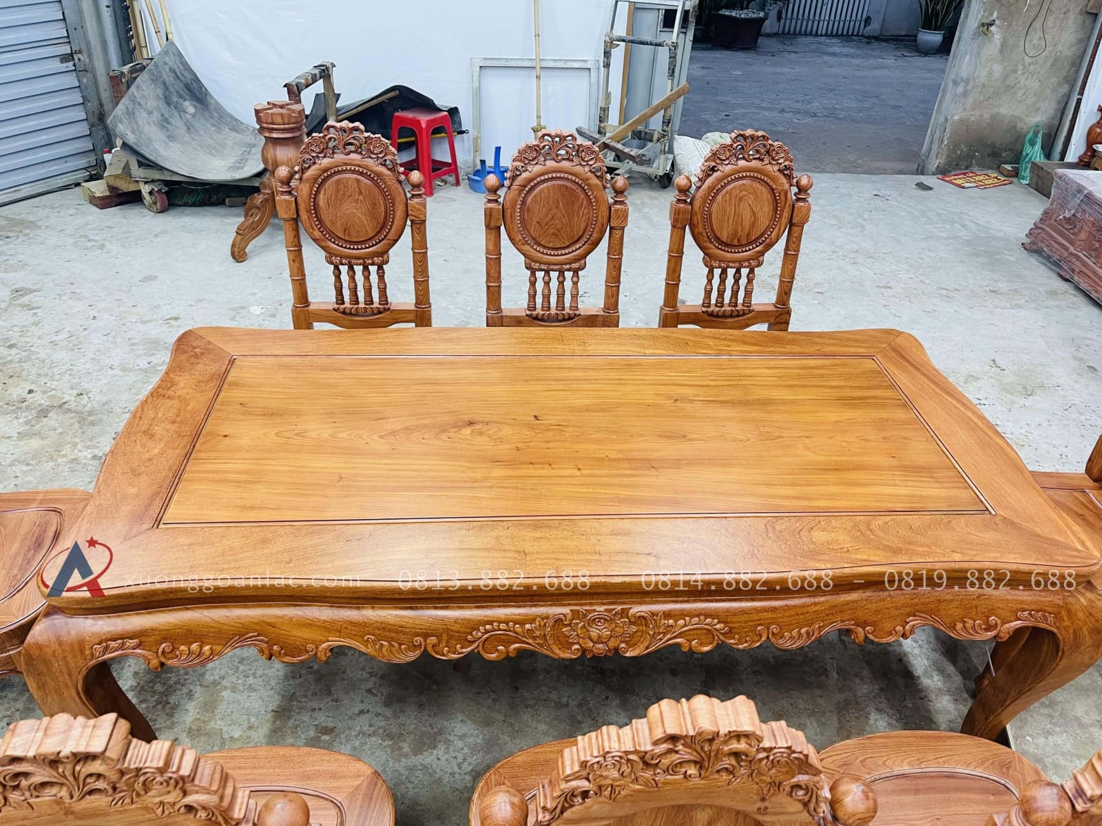 Bộ bàn ăn hoàng gia 8 ghế louis cổ điển gỗ hương đá cao cấp (Chị Phương, Hà Nội) 24 mẫu bàn ăn louis chữ nhật rộng rãi