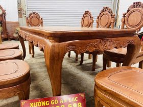 Bộ bàn ăn hoàng gia 8 ghế louis cổ điển gỗ hương đá cao cấp (Chị Phương, Hà Nội) 15 chân bàn cong lượn cách điệu