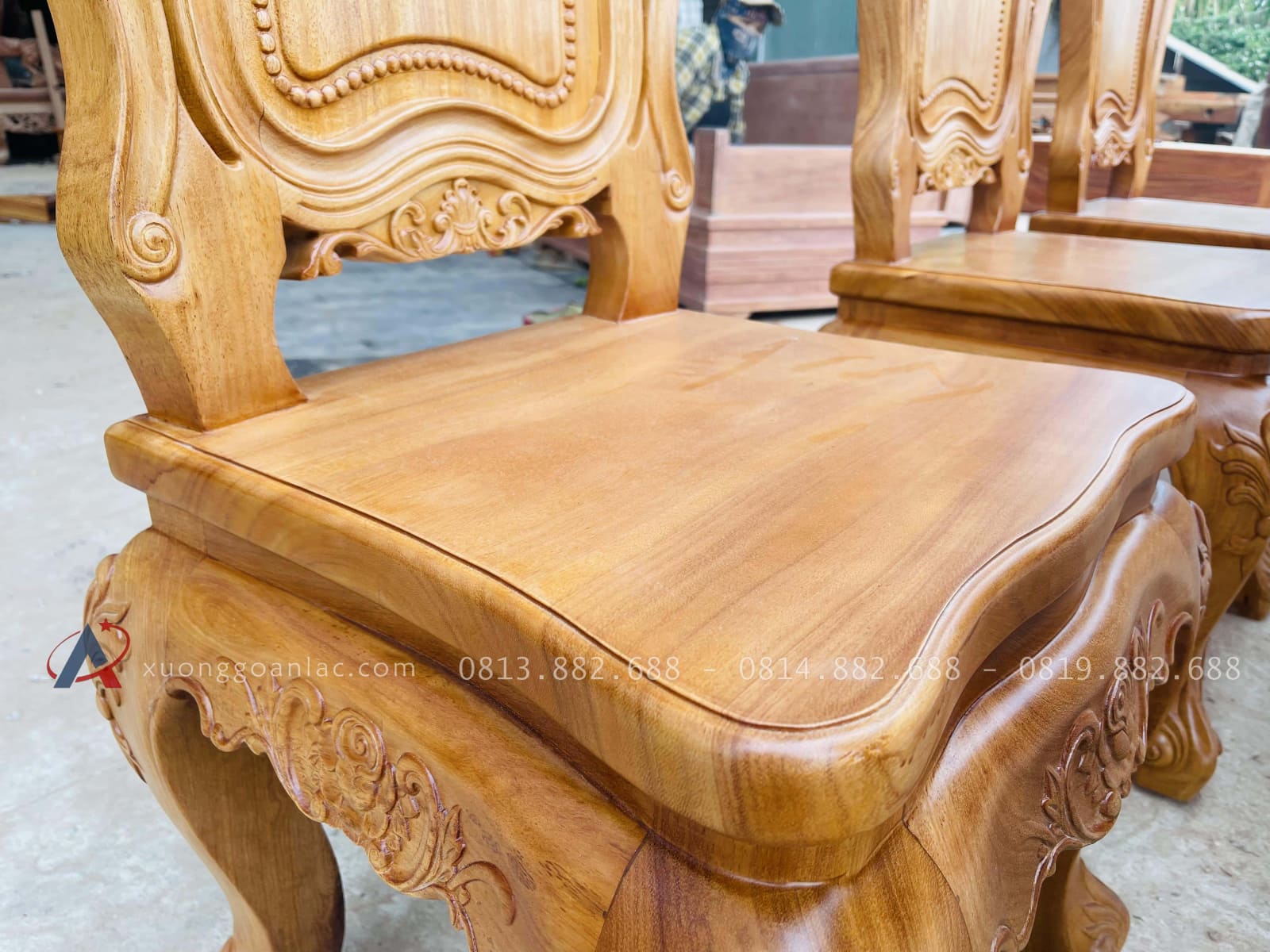 Bộ bàn ăn hoàng gia 8 ghế louis gỗ gõ đỏ cao cấp (Chị Ngọc, Hà Giang) 31 Mặt ghế ngồi dày 4p