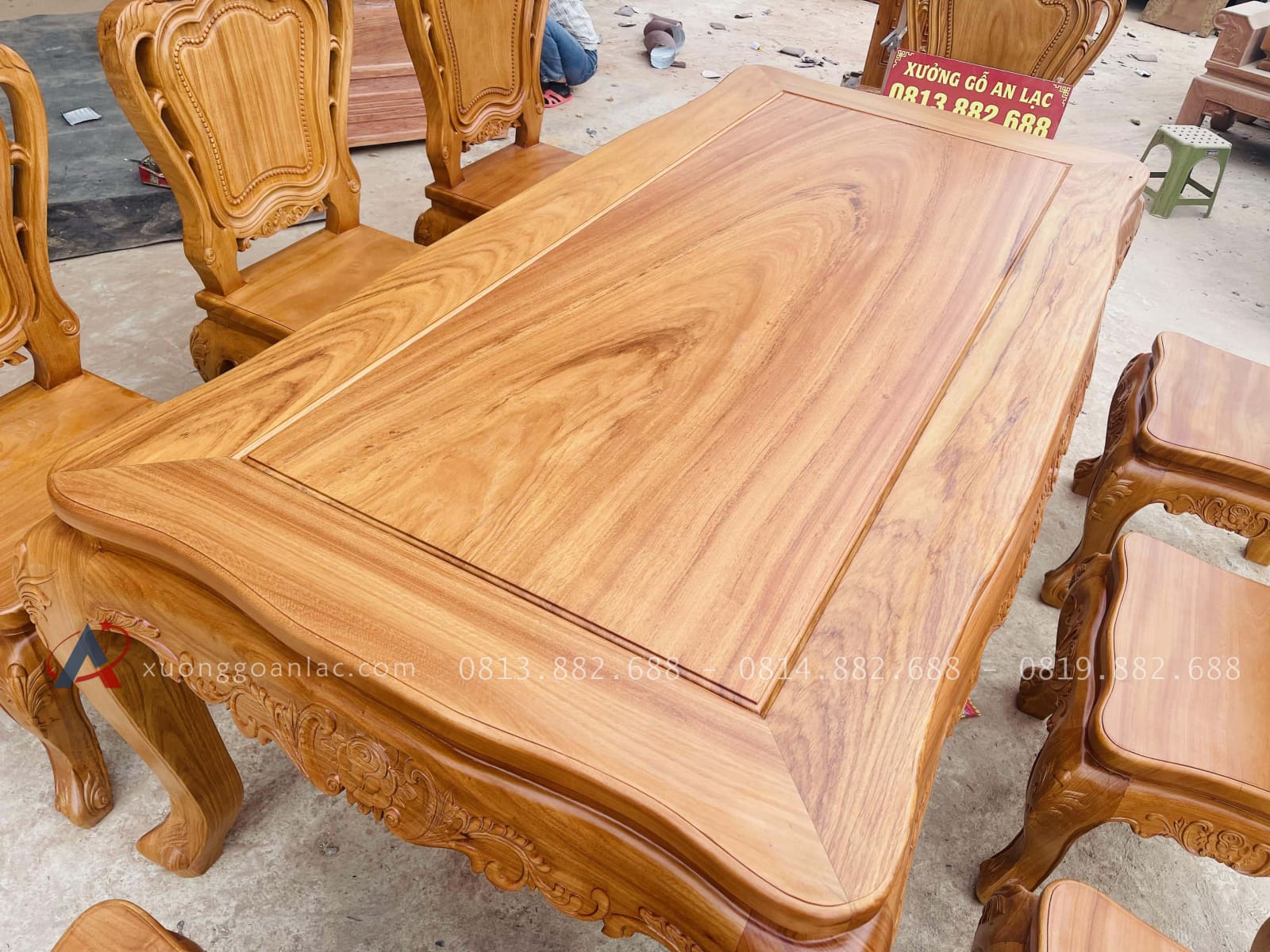 Bộ bàn ăn hoàng gia 8 ghế louis gỗ gõ đỏ cao cấp (Chị Ngọc, Hà Giang) 24 bàn ăn gỗ gõ đỏ