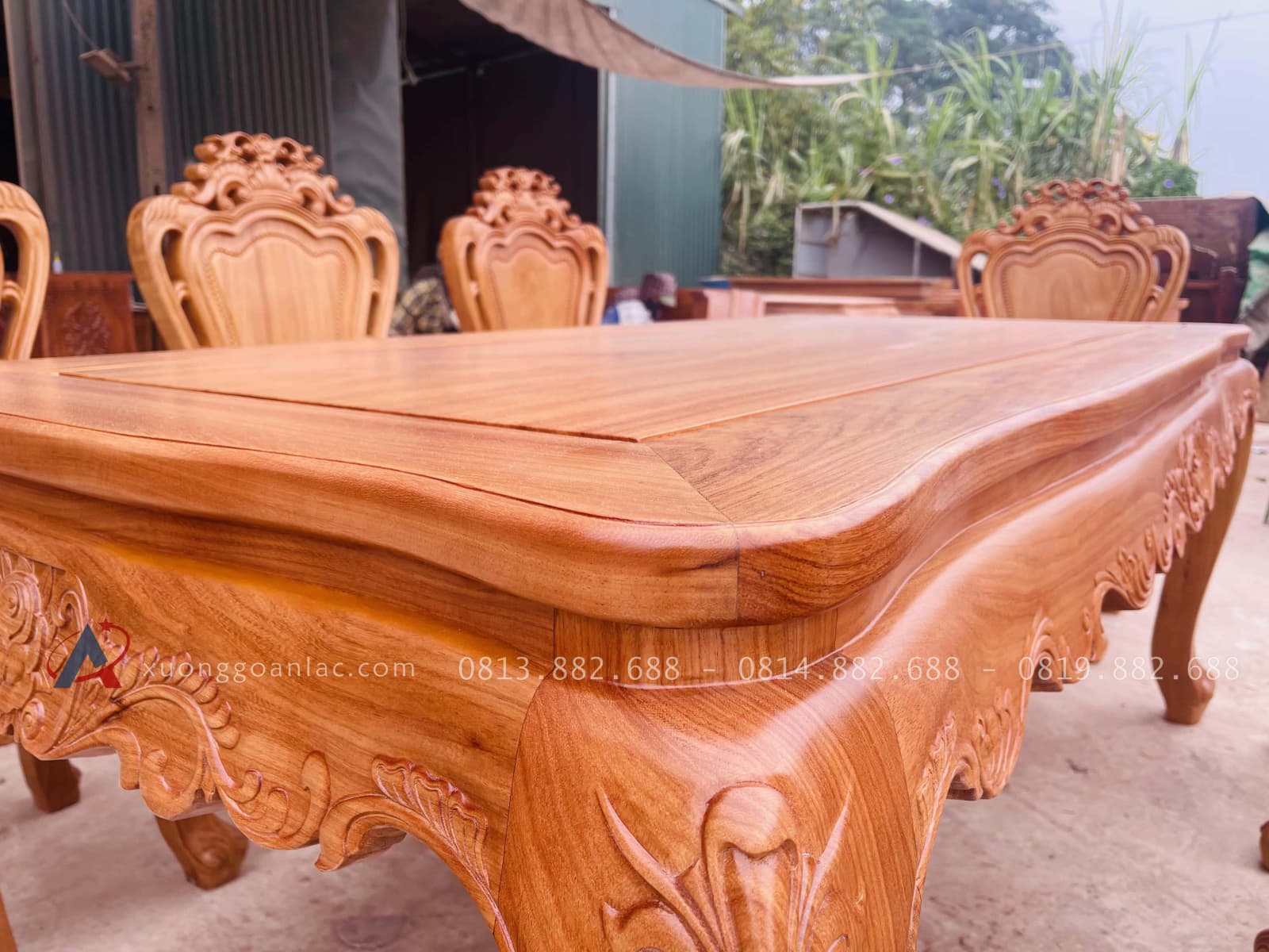 Bộ bàn ăn hoàng gia 8 ghế louis gỗ gõ đỏ cao cấp (Chị Ngọc, Hà Giang) 26 mặt bàn khuôn 4 ván 2