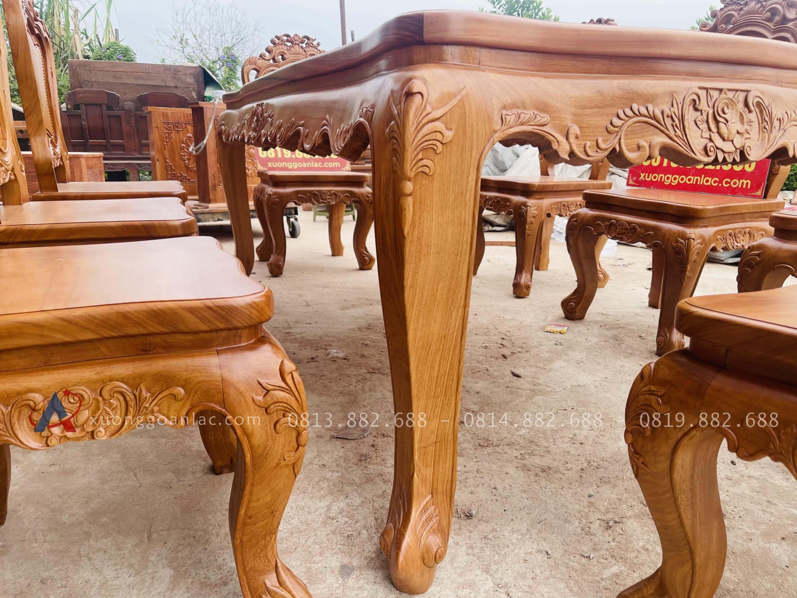 Bộ bàn ăn hoàng gia 8 ghế louis gỗ gõ đỏ cao cấp (Chị Ngọc, Hà Giang) 27 chân bàn 12p chắc chắn