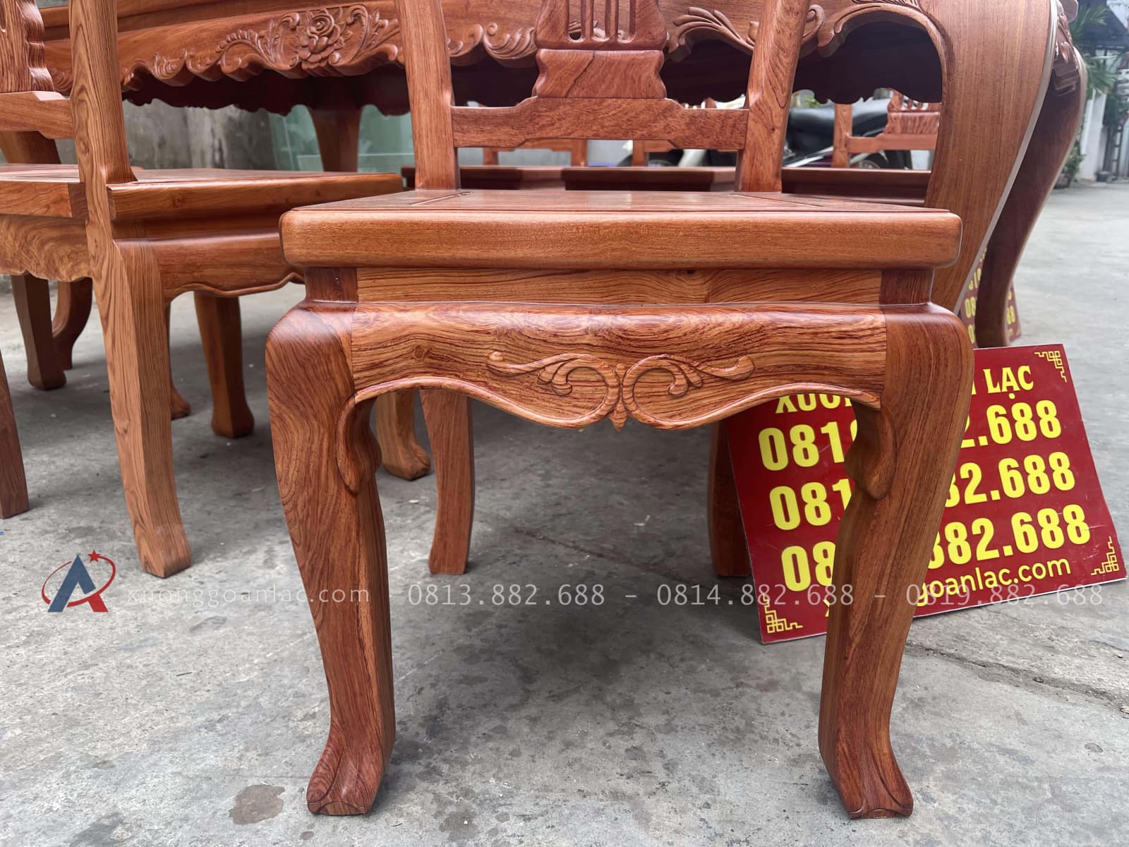 Bộ bàn ăn louis hoàng gia 6 ghế cây đàn gỗ hương đá cao câp (Anh Tuấn, Bắc Giang) 32 ghế louis hoàng gia yế chạm lá tây