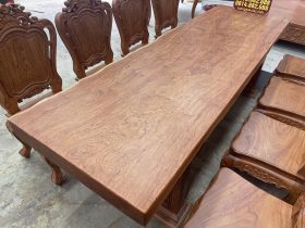 Siêu phẩm bàn ăn nguyên khối và 8 ghế louis hoa lá tây gỗ hương đá (Anh Thuận, Hà Nội) 13 bàn ăn nguyên khối kích thước lớn