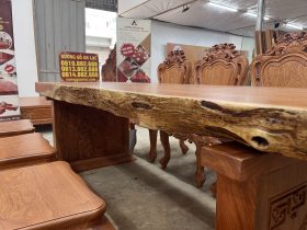 Siêu phẩm bàn ăn nguyên khối và 8 ghế louis hoa lá tây gỗ hương đá (Anh Thuận, Hà Nội) 14 mặt bàn gỗ hương đá nguyên khối